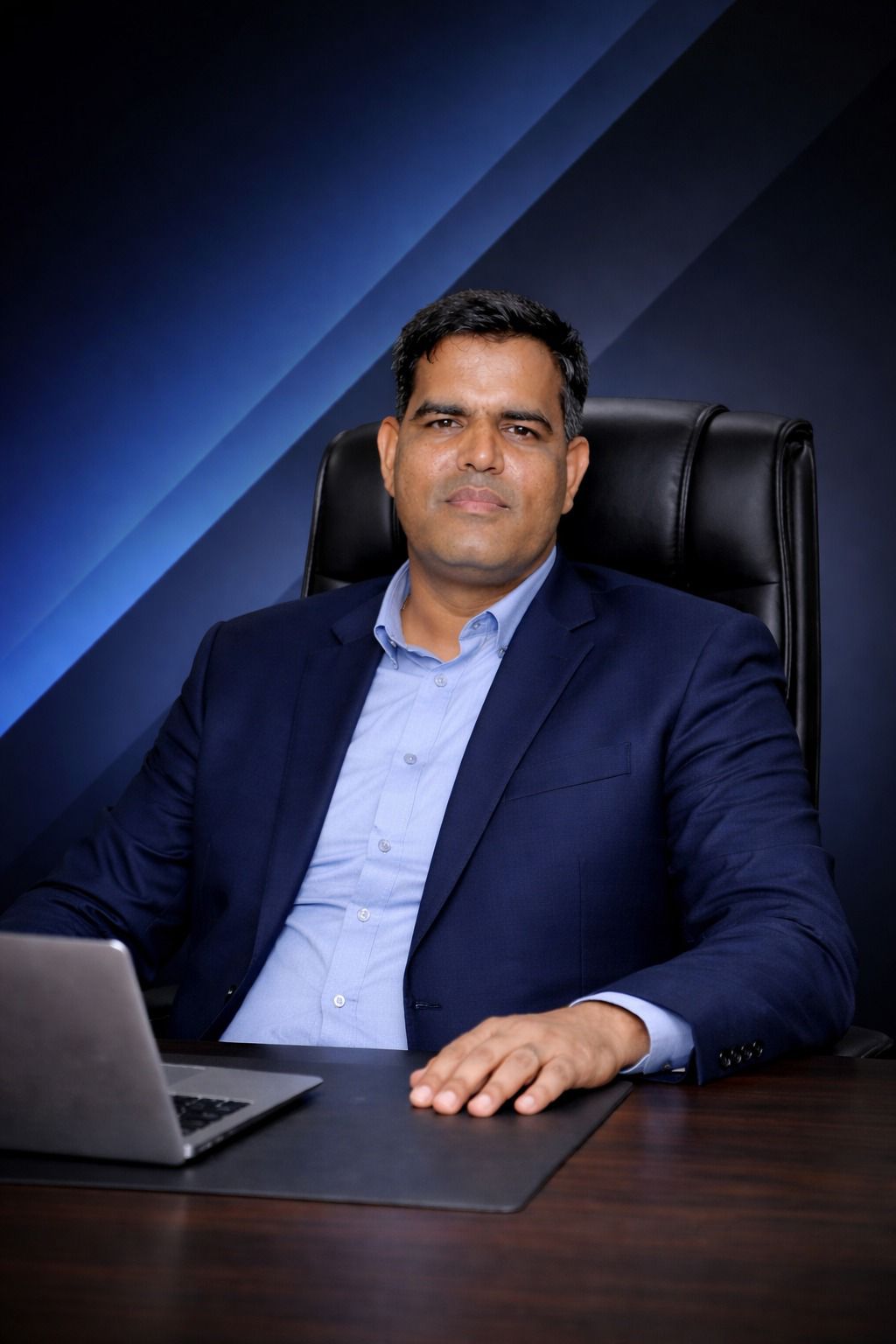 Mr. Ratan Singh Gaur, CEO of Aansh Placement Service